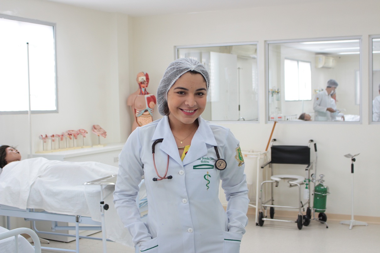 Qual área da Medicina escolher? Descubra especialidades médicas para o seu perfil